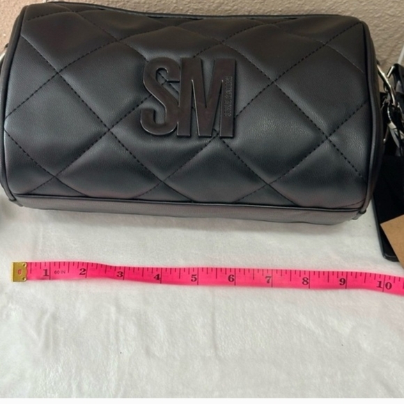 Steve Madden Black Quilted Crossbody Bag - Picture 9 of 9